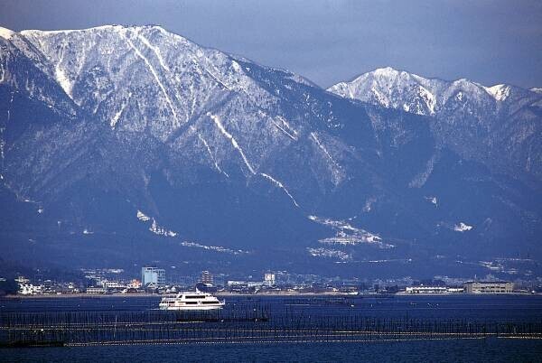 ～ 冬のびわ湖を楽しむ船旅へ ～ びわ湖縦走 雪見船クルーズ