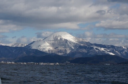 ～ 冬のびわ湖を楽しむ船旅へ ～ びわ湖縦走 雪見船クルーズ