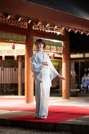 十二単のお方様も登場！長沼静きもの学院、乃木神社にて「きものランウェイ」を開催