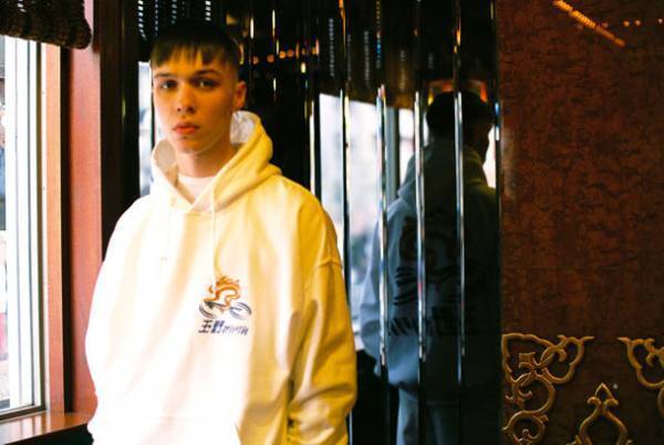 '22年3月にリニューアルオープンする玉野競輪が渋谷PARCOでポップアップ“玉野競輪 POPUP STORE”を開催。MIN-NANO 中津川吾郎氏監修のグッズや、アーティストコラボのアイテムをリリース。