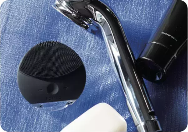 スウェーデン発 美容機器ブランドFOREOとCOSBEAUTYがタッグ　「毛穴・プレシェービング　メンズスキンケアセット」　12/14からビックカメラ、ヨドバシカメラでコラボキャンペーン実施