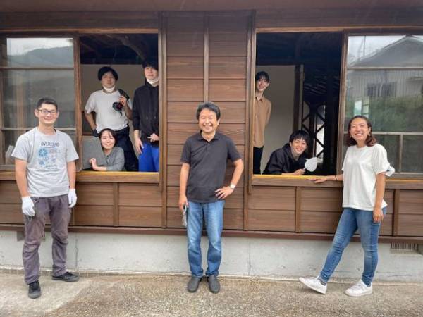 文豪 井上靖ゆかりの伊豆「上の家」、保存改修工事が完了　工学院大学の学生ら　歴史的な面影残し、現存する漆喰や崩れた土壁を再利用