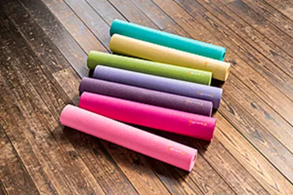 ヨガ業界初！カーボンオフセット対象のヨガマット購入で12月15日(水)より「CO2削減協力証明証」を発行開始！