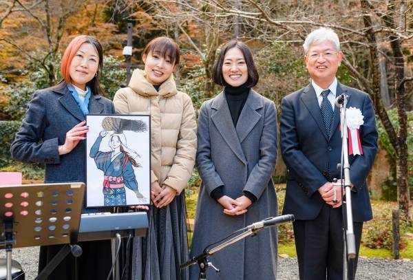 創業100周年記念ソング「女ふたりー京都、バスに揺られて」のＣＤを発売します！