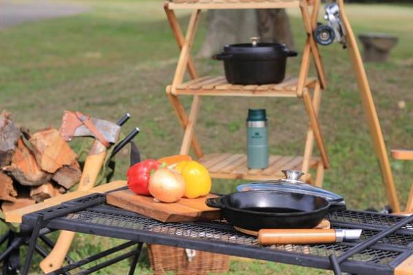 プロジェクト開始1か月で670万を達成！取っ手をひねればわずか1秒で着脱可能なフライパン『manoli鋳鉄フライパン』Makuakeにて2022/1/5まで販売