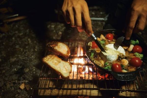 プロジェクト開始1か月で670万を達成！取っ手をひねればわずか1秒で着脱可能なフライパン『manoli鋳鉄フライパン』Makuakeにて2022/1/5まで販売