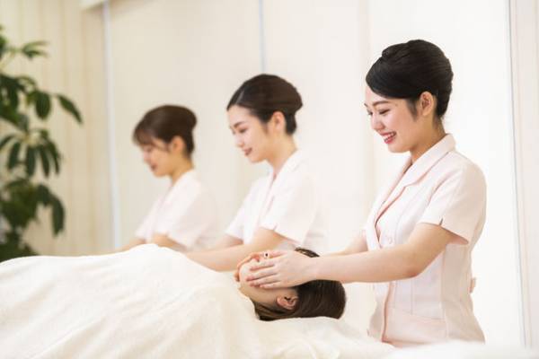 ミスパリ学園、「現役エステティシャン＆ビューティアドバイザー(美容部員)が推奨する美容学校」2年連続で全国1位を獲得！