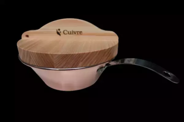 創業62年　大阪の銅製品メーカーが立ち上げたブランド「Cuivre」から待望のシェラカップ用の蓋を発表！奈良県吉野より取り寄せた「Yoshino Lid(ヨシノ リッド)」発売