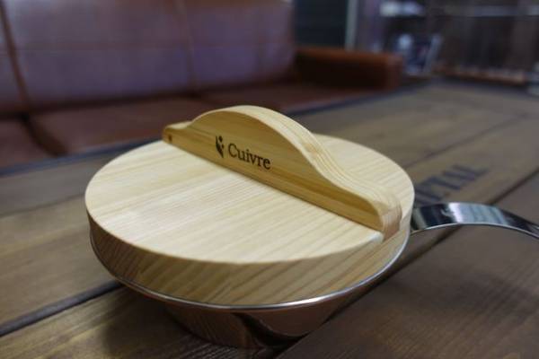 創業62年　大阪の銅製品メーカーが立ち上げたブランド「Cuivre」から待望のシェラカップ用の蓋を発表！奈良県吉野より取り寄せた「Yoshino Lid(ヨシノ リッド)」発売