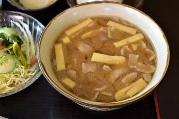 琉球王朝王家御用達　県内唯一の杉樽仕込みの天然醸造味噌“王朝みそ”を使用した新メニュー登場