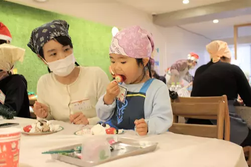 アレルギー物質28品目不使用・米粉パンで絶品スイーツみんなと同じものを同じ場所で子どもに安心と笑顔を届けたい