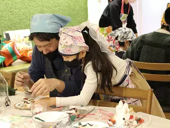 アレルギー物質28品目不使用・米粉パンで絶品スイーツみんなと同じものを同じ場所で子どもに安心と笑顔を届けたい