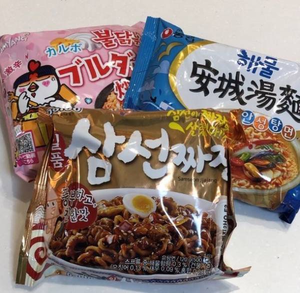 鶴橋コリアタウンより神戸初上陸！！韓国食材を扱うスーパーマーケット「LEE MART三宮店」が2022年1月4日(火)さんセンタープラザに誕生！