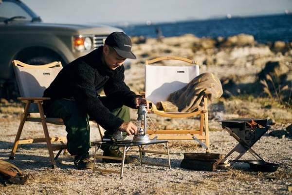 キャンプやハイキングに！タフなのに薄くて軽い「ホーローミニテーブル」　12月24日(金)より Makuakeにて先行予約受付開始