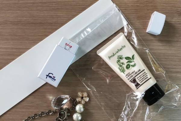 ビニール袋を再利用！これからはフリマだけでなくパッキングもエコに！ハンディシーラー「イージーパック」販売開始！