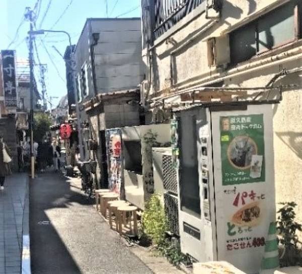 谷中銀座商店街に新名所誕生　小型犬用の天然国産「屋久島産・鹿角ドッグガム」を自販機で販売開始　～ワンちゃんの安心安全、自然保護、商店街活性に～