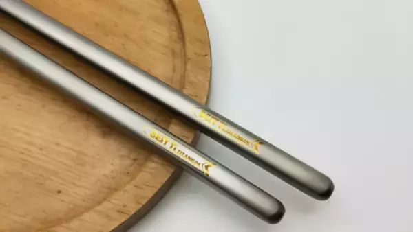 アウトドアやお弁当のお供に、生涯、箸の買い替え不要の『一生モノの純チタン箸』を12月31日～1月31日に『Makuake』にて、先行販売開始！