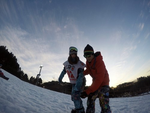 ウィンターシーズン到来！六甲山で気軽にゲレンデデビュー！ ～スキー＆スノーボードスクール 本格始動～～無料イベント「スノーチューブ＆スノーストライダー」開催！～