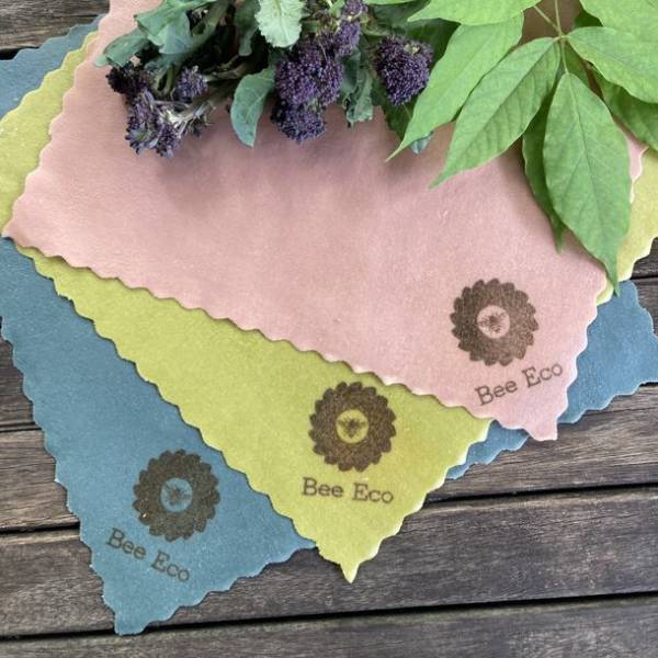 繰り返し洗って使える、地球に優しいオーガニック・フードラップ“Bee Eco Wrap”から新作「re: food wrap(リ・フードラップ)」を2月1日に発売！