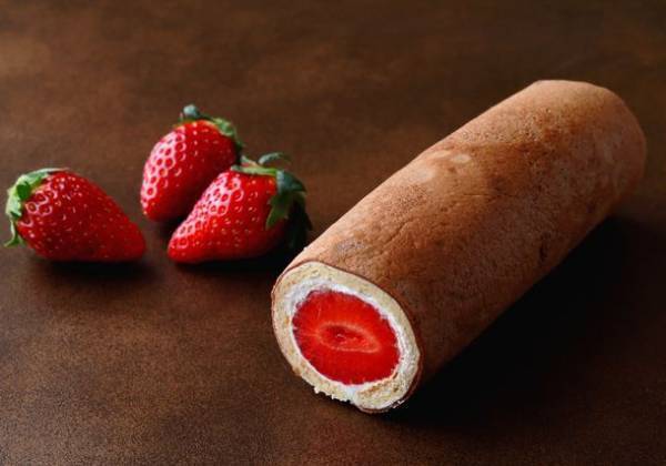 ヨコハマ グランド インターコンチネンタル ホテル　大粒いちごたっぷりのスイーツ版恵方巻き・元祖「恵方ロール」1月29日(土)～2月3日(木)期間・数量限定販売