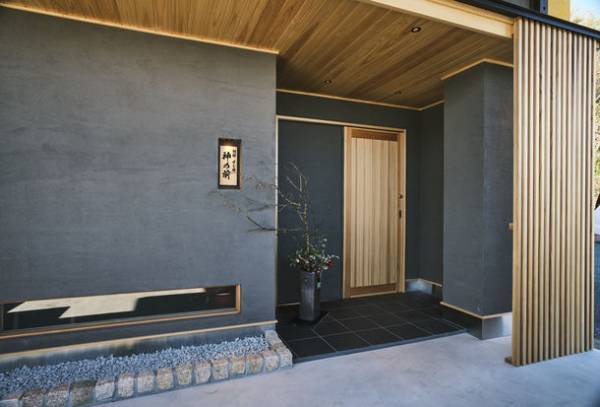 宿泊者専用の個室貸切、別館すし処「神の前」が改装オープンしました。