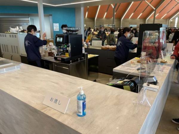 柏市のカフェのようなパン屋さん「ベーカリーハレビノ」が道の駅しょうなんとコラボ！「しょうなん野菜バーガー」を“ちゃのごカフェ”で提供！