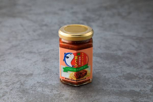 豊橋商業高校と老舗佃煮会社の“まぐろ佃煮入りトマトソース”が地域の資源・技術を活用した商品を評価するbuyer's room 2021の審査員特別賞を受賞