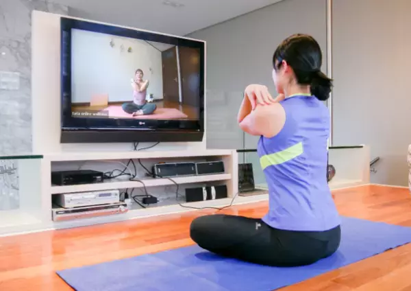 手軽に本格的なヨガ＆フィットネスをZoomから毎月約10レッスンが無料で受講可能に！好評につき期間延長を決定