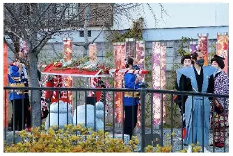 １月７日(金) 新年の京都の風物詩「宝恵駕篭社参巡行」嵐山駅へ