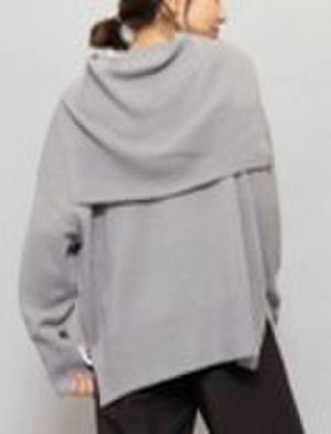 内田理央も堀田真由も興味津々！「ニットのセーラーカラーは珍しい！」今年っぽく着こなせるセーラーカラーニットセーター！！TOKYO FM「Qoo10 presents 内田理央の明日、なに着よ？」