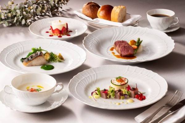 ヨコハマ グランド インターコンチネンタル ホテル「バレンタイン 2022」限定商品を販売