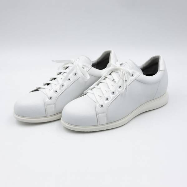 クセになる履き心地！特許インソールが理想の姿勢を実現。『ボディバランスCOOLスニーカー』CAMPFIREにて販売開始！履くだけで“足”から健康な姿勢をサポートするスニーカー