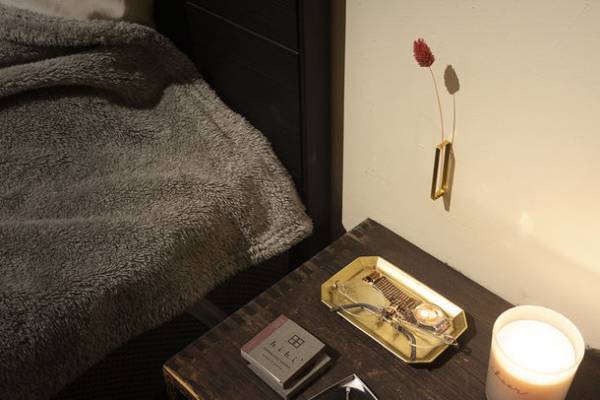 デザイン雑貨SOGUの株式会社Yが「Makuake」にて「どこでも貼れる一輪挿し」を先行販売実施　1月13日から4月10日まで