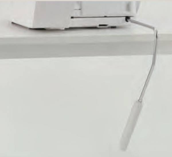 ロックミシンの煩雑な操作を簡単に　イージースレッダー糸通し付き家庭用小型ロックミシン「MO-2800」を発売