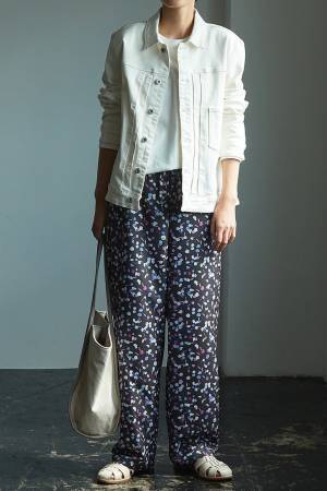 ベルメゾンフラワーアートユニット「plantica」とコラボデザインの色に合わせた花の種を一緒にお届け『リラックスプリントパンツ【plantica×BELLE MAISON】』1月26日より販売開始