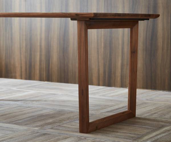 セミカスタムの高級材ダイニングテーブル「バオム」シリーズ12月15日(水)新発売　＝ニッチなニーズにも応える計48通り＝