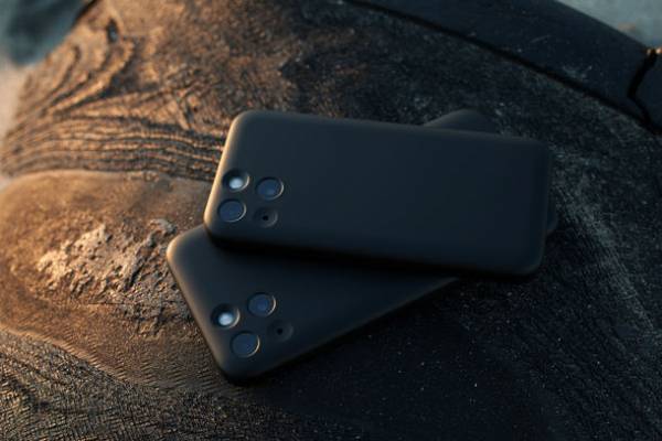 引き算の美学から生まれたミニマルデザインケース「MYNUS iPhone 13 CASE」「MYNUS iPhone 13 mini CASE」を1月26日発売