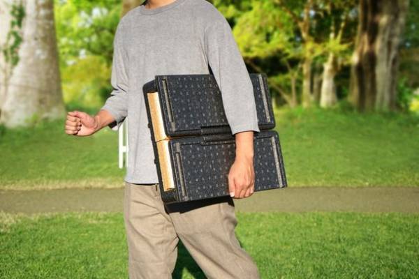 高機能保冷＆コンパクト性をもつ新製品「FLOBBLE 折りたためるクーラーボックス」を2月末より発売開始