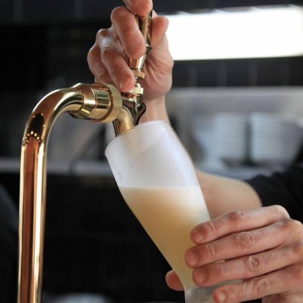 「くそオヤジ最後のひとふり」が2月8日、堺筋本町にグランドオープン！