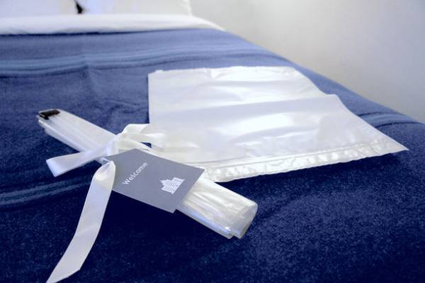 ホテルからお家へ持ち帰りたくなる役立つアメニティへ　「プラスワンアメニティ(R)」の展開を開始　～大阪の小さな袋屋が提案する新しいアメニティの形～