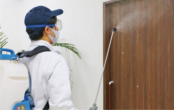 セラフ榎本は「第6波」オミクロン株対策として、抗ウイルス剤をマンション修繕工事「全現場」に噴霧