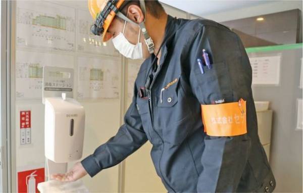 セラフ榎本は「第6波」オミクロン株対策として、抗ウイルス剤をマンション修繕工事「全現場」に噴霧