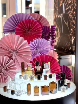 体験型アロマの新ブランドが大阪・阪急うめだ本店に出店　～自分で香りをつくり、ヨーロッパの高級ボトルをカスタマイズ～