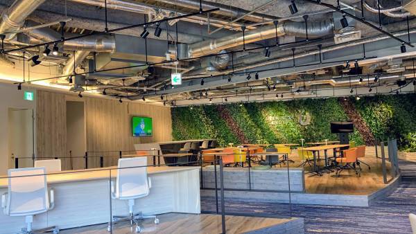 働き方改革を推進する、地方拠点オフィスのリノベーションを実施福岡オフィス【U BASE CANAL】グランドオープン