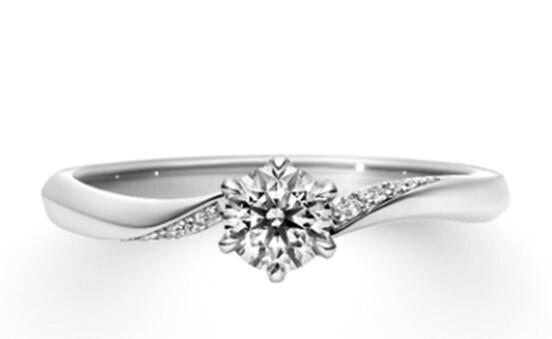 デザインはあとからパートナーがセレクト出来る『パーフェクトプロポーズリング』に人気の「フラネリー」「ヴィオラ」の2型が登場