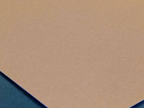 廃棄となるモルト粕を使った上質なボックス用素材「クラフトビールカード-FS」を2月中旬に販売開始