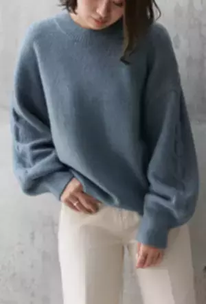 内田理央もゆうこすも“ふわふわ感”にびっくり！「すごいよねっ！！」中綿入りで暖かく軽い♪ノーカラートレンチコート！！TOKYO FM「Qoo10 presents 内田理央の明日、なに着よ？」