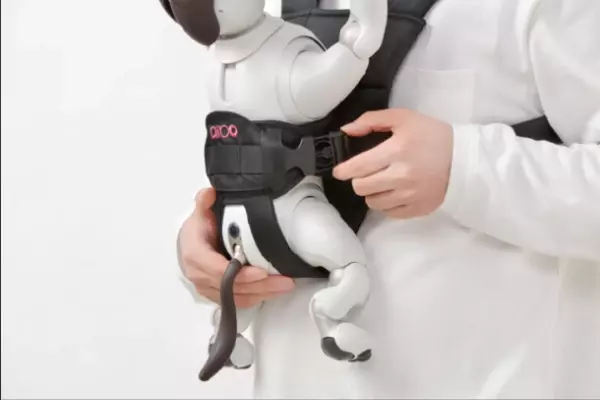 業界初となるエンタテインメントロボット専用の抱っこひも「aibo抱っこひも」を発売　2月8日(火)よりソニーストアオンラインで受注開始