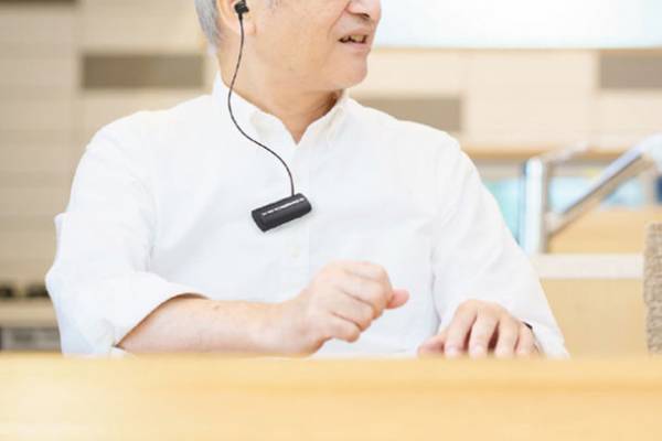 パソコンやスマホでの初期設定不要！モニタリングでも高評価のスマート聴こえサポートデバイスのクラウドファンディングを受付中