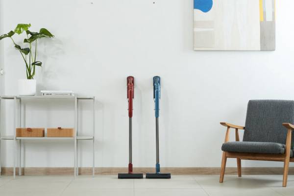 毎日の衛生対策に、一台二役のUVコードレススティッククリーナー　掃除しながら除菌ができる『RAYCOP GENESIS』2月10日(木)より発売